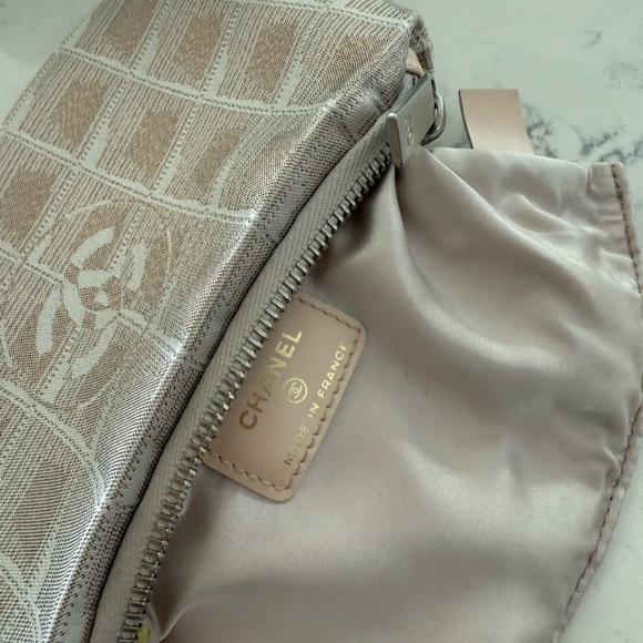 Authentic Chanel New Travel Line Pouch/wristlet - Picture 10 of 12